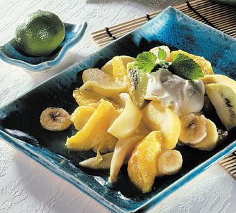 Wokad frukt med limesås