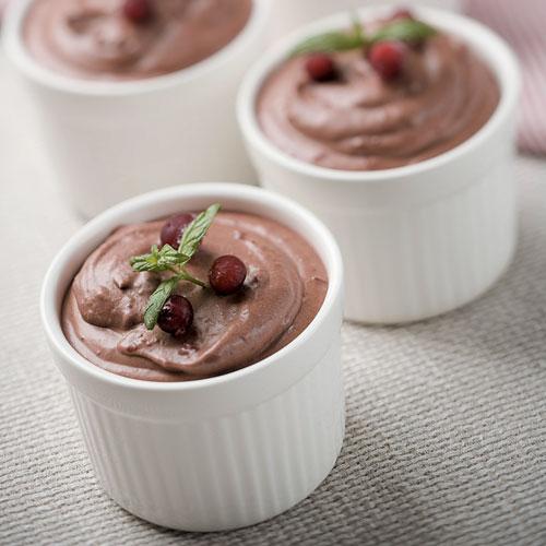 Lingonparfait med mandelbiskvier