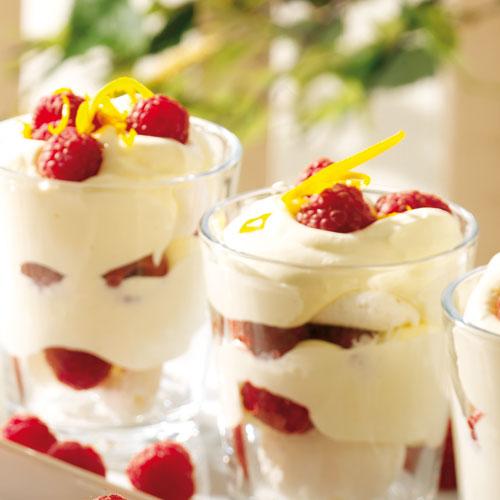 Hallonpannacotta