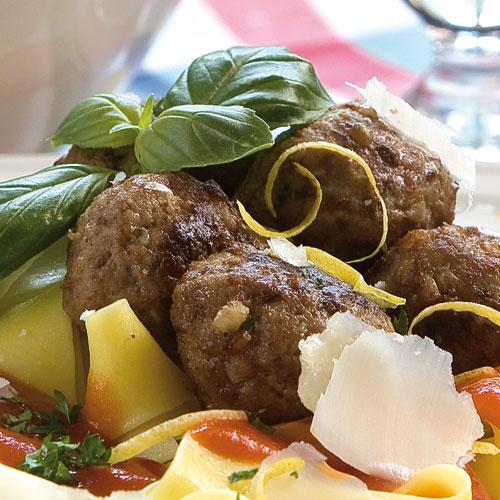 Italienska köttbullar med papardelle