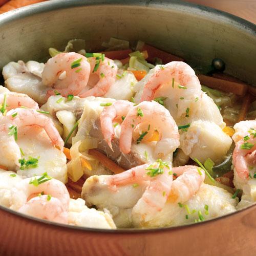 Fiskfilé på grönsaksbädd med potatismos
