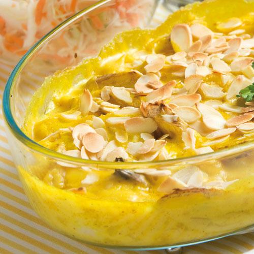 Fiskbullsgratäng med currysås