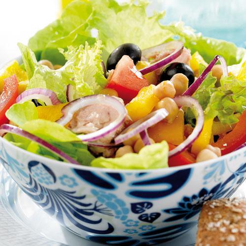 Tonfisksallad med kikärter