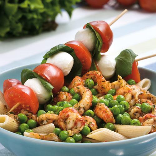 Kräftpasta med spett Caprese