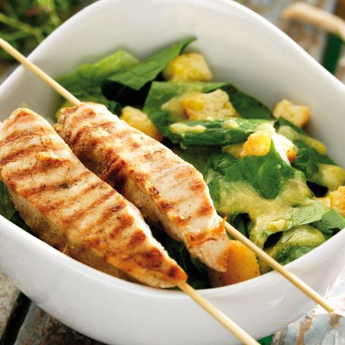 Kycklingspett med ceasarsallad