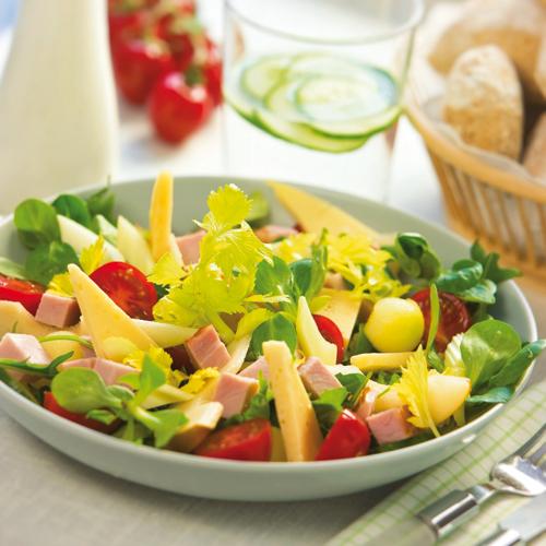 Skink- och ostsallad med bluecheesedressing