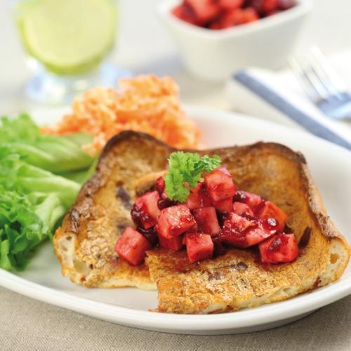 Baconpannkaka med äppel- och lingonsalsa