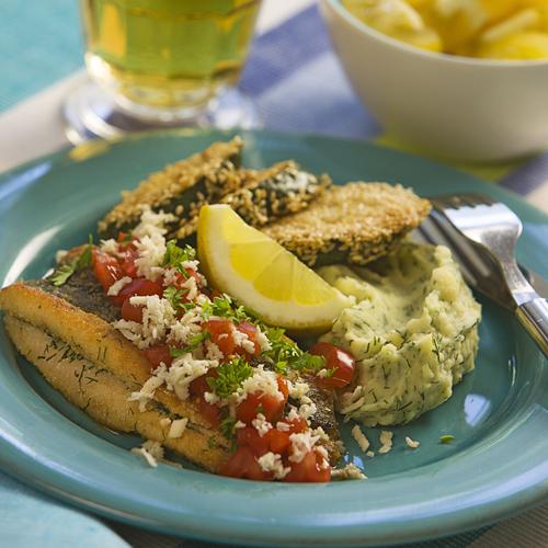Stekt pepparrotsströmming med dillpotatismos
