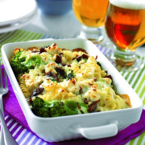 Pastagratäng med broccoli