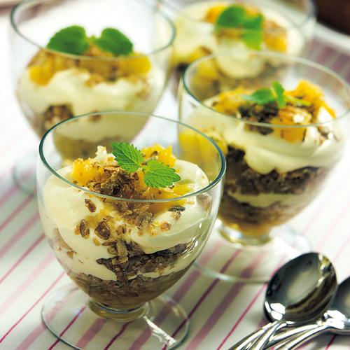 Äppeldessert med smulor