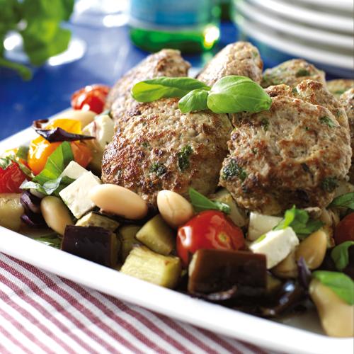Örtiga biffar med varm sallad