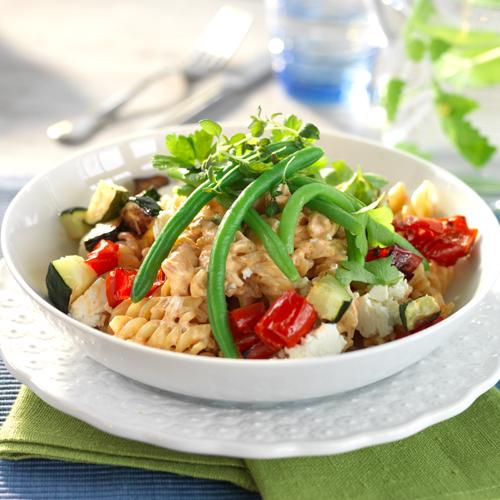 Varm pastasallad