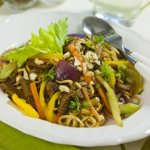 Quornwok med nudlar