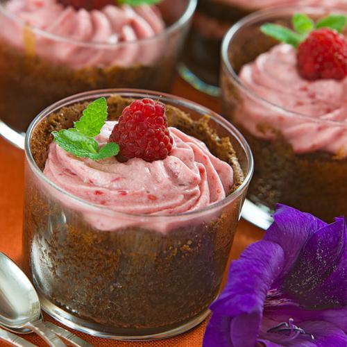 Chokladkaka med vit choklad-crème