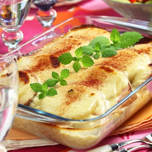 Kasslergratäng med ananas- och ingefärssås