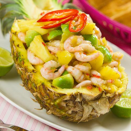 Heta chiliräkor med ananas och avokado