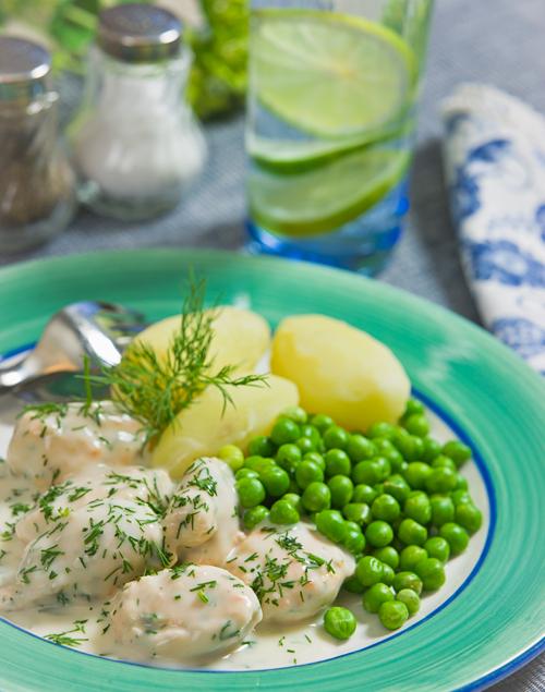 Fiskqueneller med dillsås