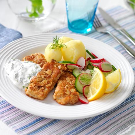 Panerad fisk med kall dillsås