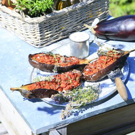 Linsfyllda auberginer med halloumi