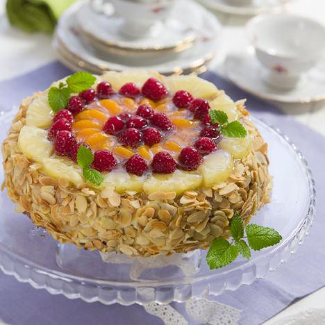 Frukttårta med flädergelé