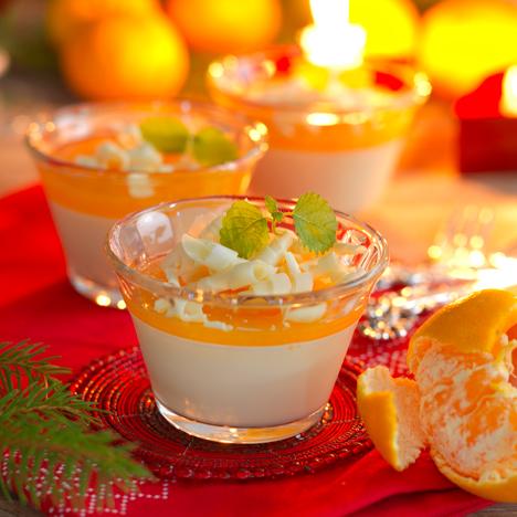 Vit chokladpannacotta med clementingelé