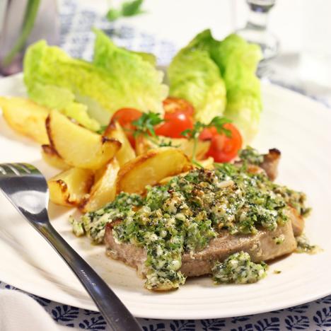 Kotlett med broccoli- och ädelosttopping