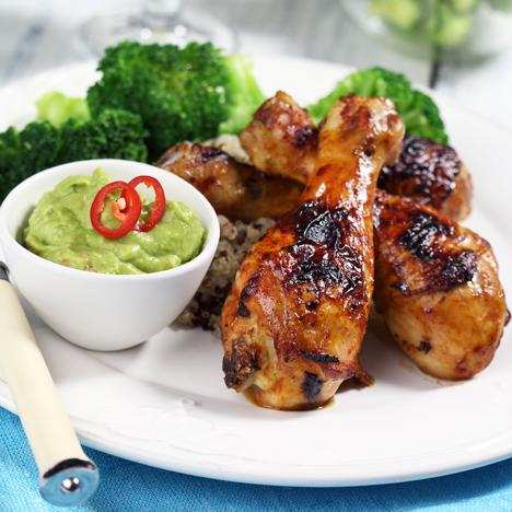 Ugnsstekta kycklingben med guacamole