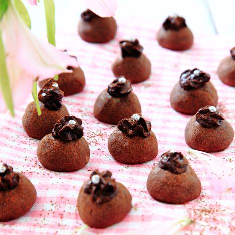Chokladbollar med espressotopping