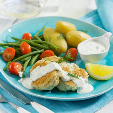 Fiskfärsbiffar med kall dillsås