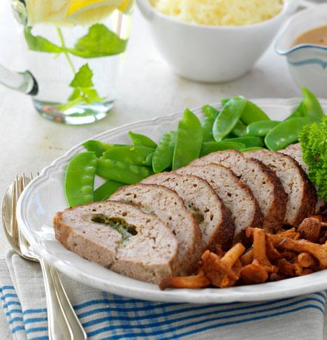 Köttfärslimpa med lingonsås