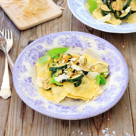 Ravioli med squashsås