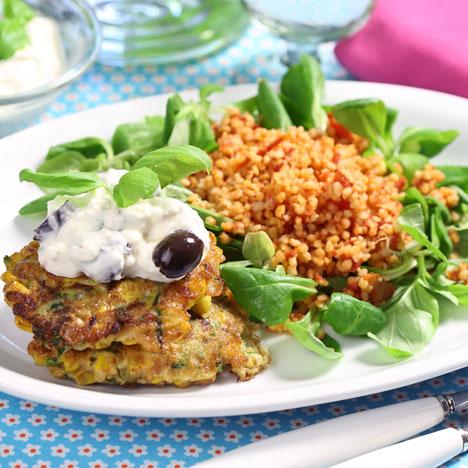 Majsplättar med tomatcouscous och fetaostkräm
