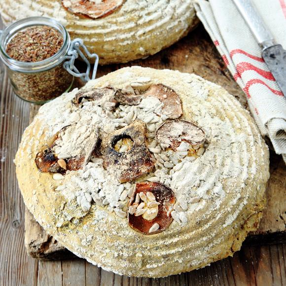 Morotsbröd i korg