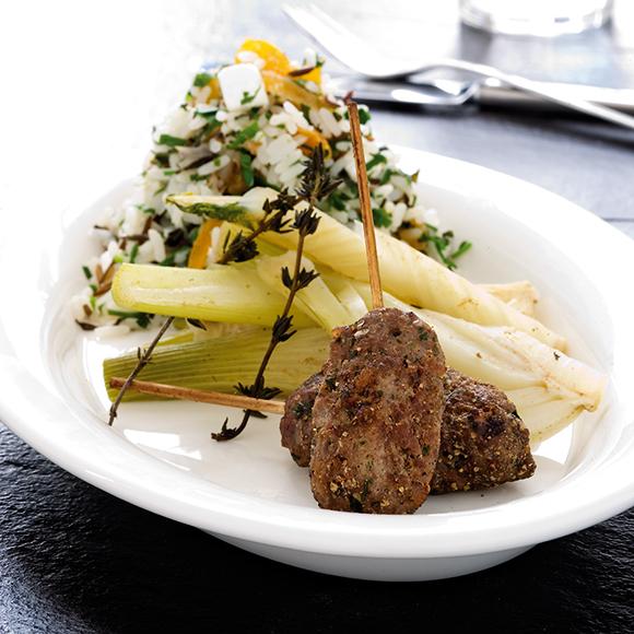 Köttfärsjärpar med grönt ris och fänkål