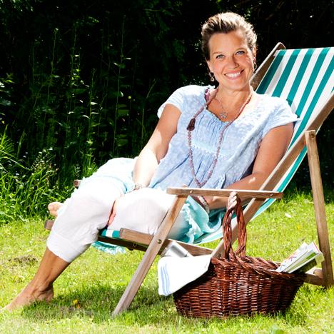 Emma Hamberg: I sommar lagar jag mat vid vedspisen i släkttorpet