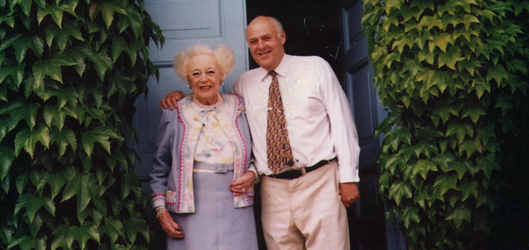 Barbara Cartlands son Ian: Min mamma var outtröttlig!