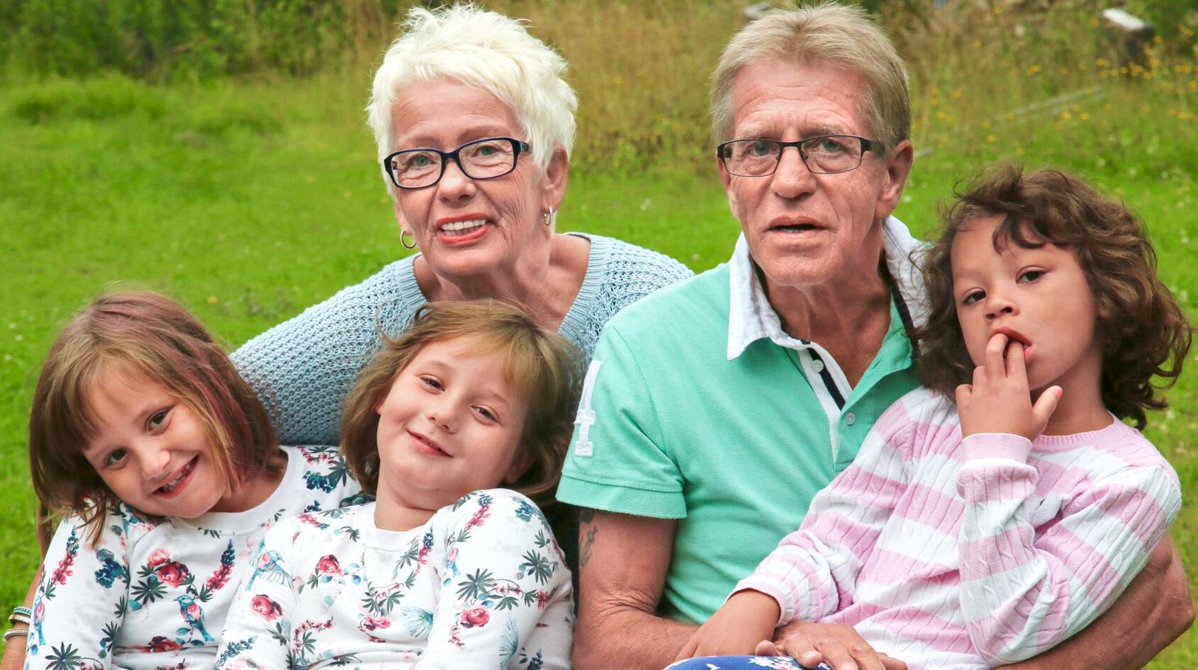 Flickorna är vår glädje mitt i sorgen!