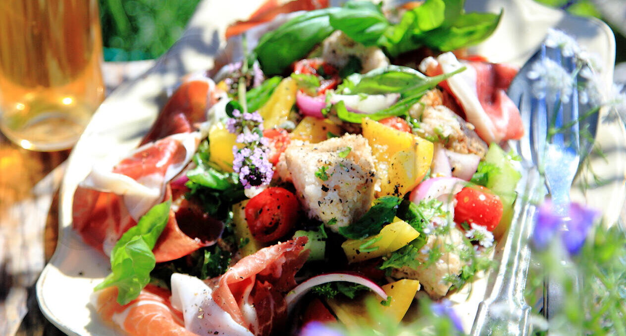 Panzanella med lufttorkad skinka