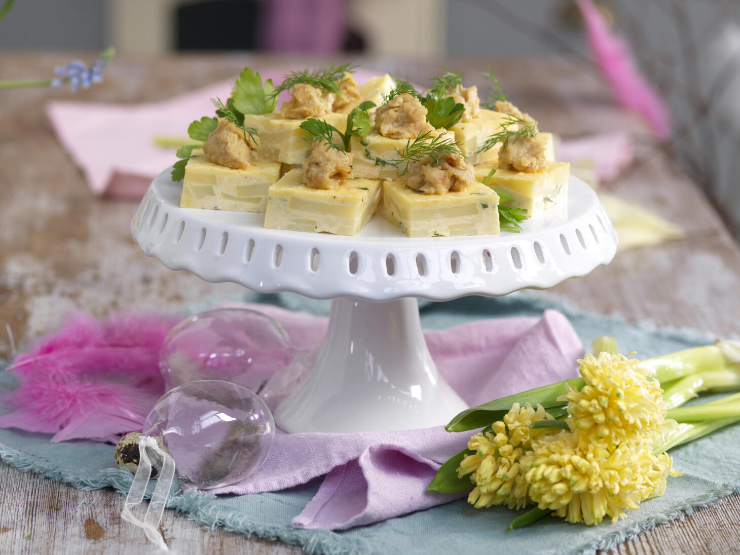 Potatisfrittata med rostad lökkräm