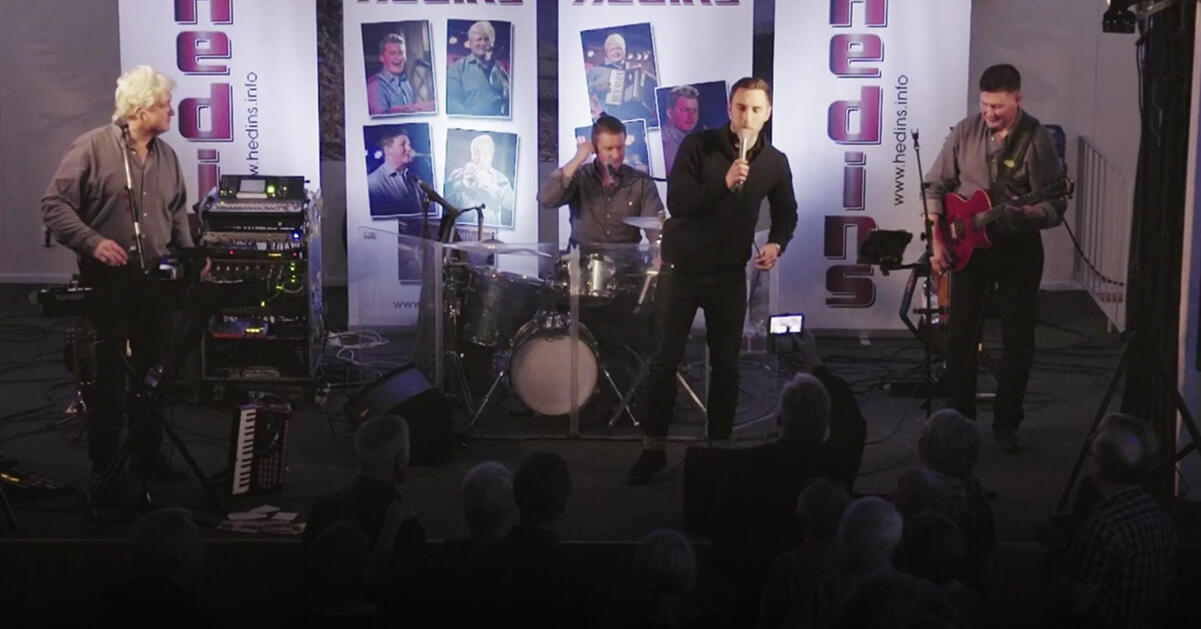 Måns Zelmerlöw listar Sveriges bästa dansband – håller du med?