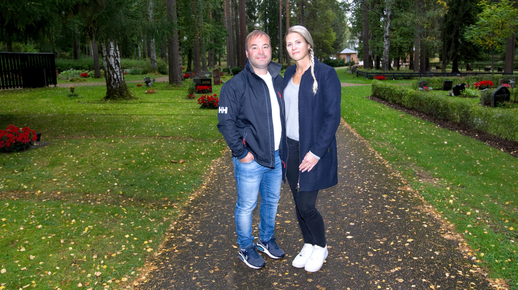 Vi blev kära  på kyrkogården