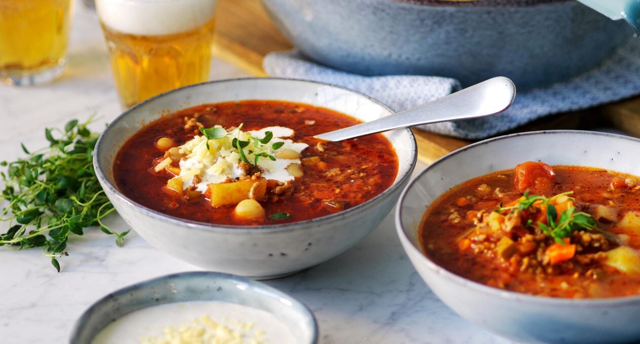 Mexikansk köttfärssoppa med bönor och osttopping