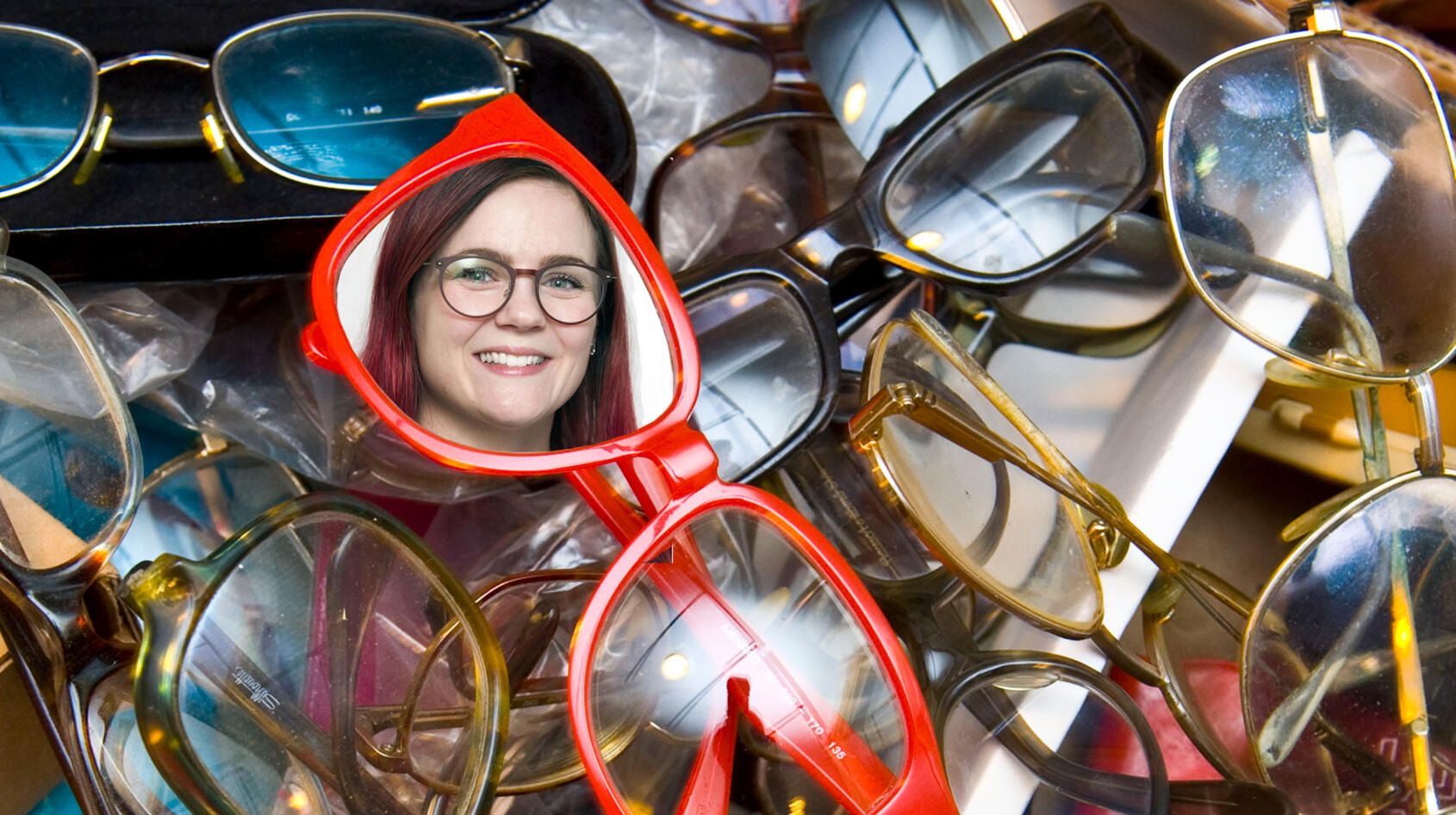 Hon samlar in glasögon till behövande!