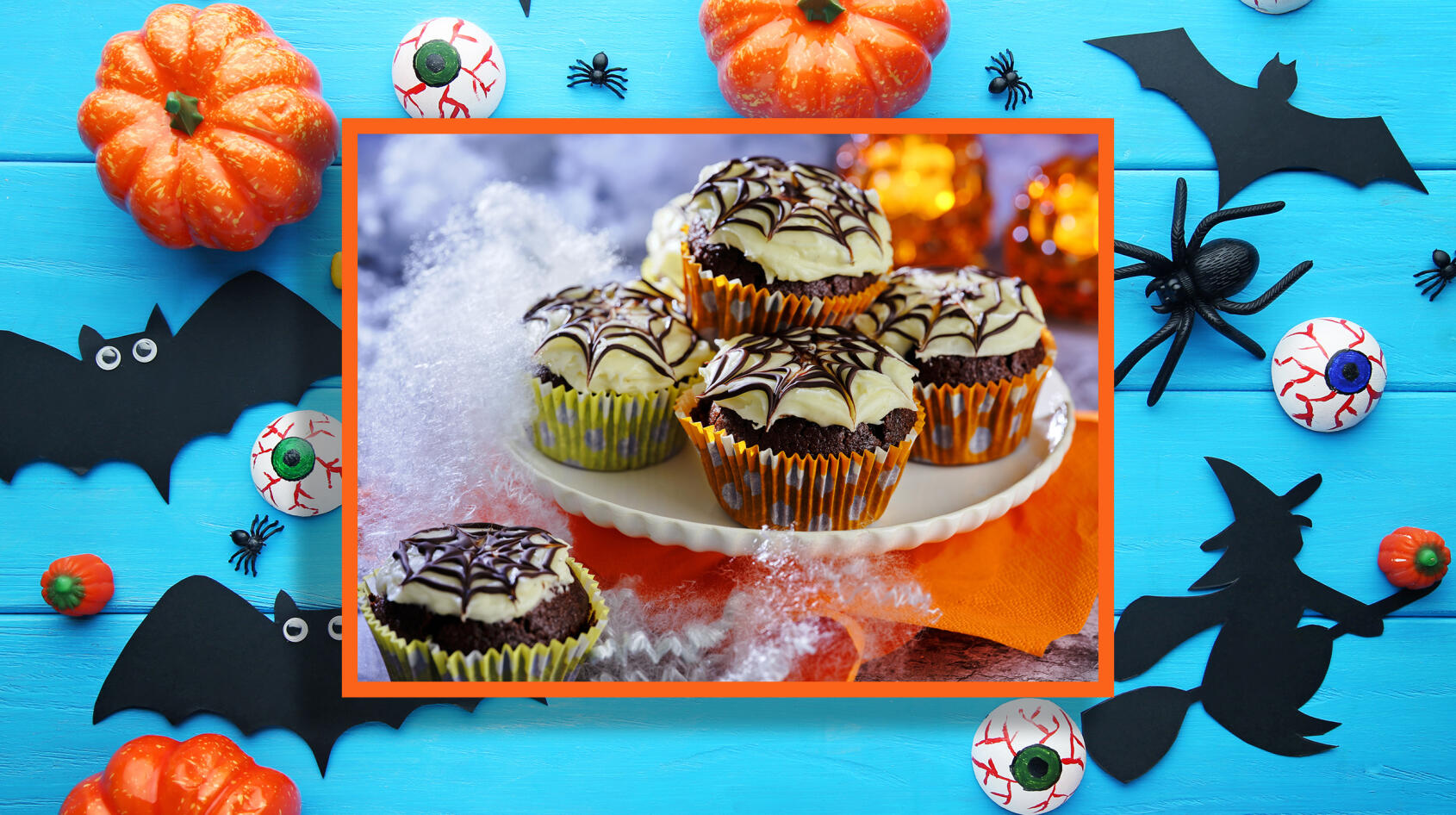 Baka skrämmande goda spindelvävscupcakes!