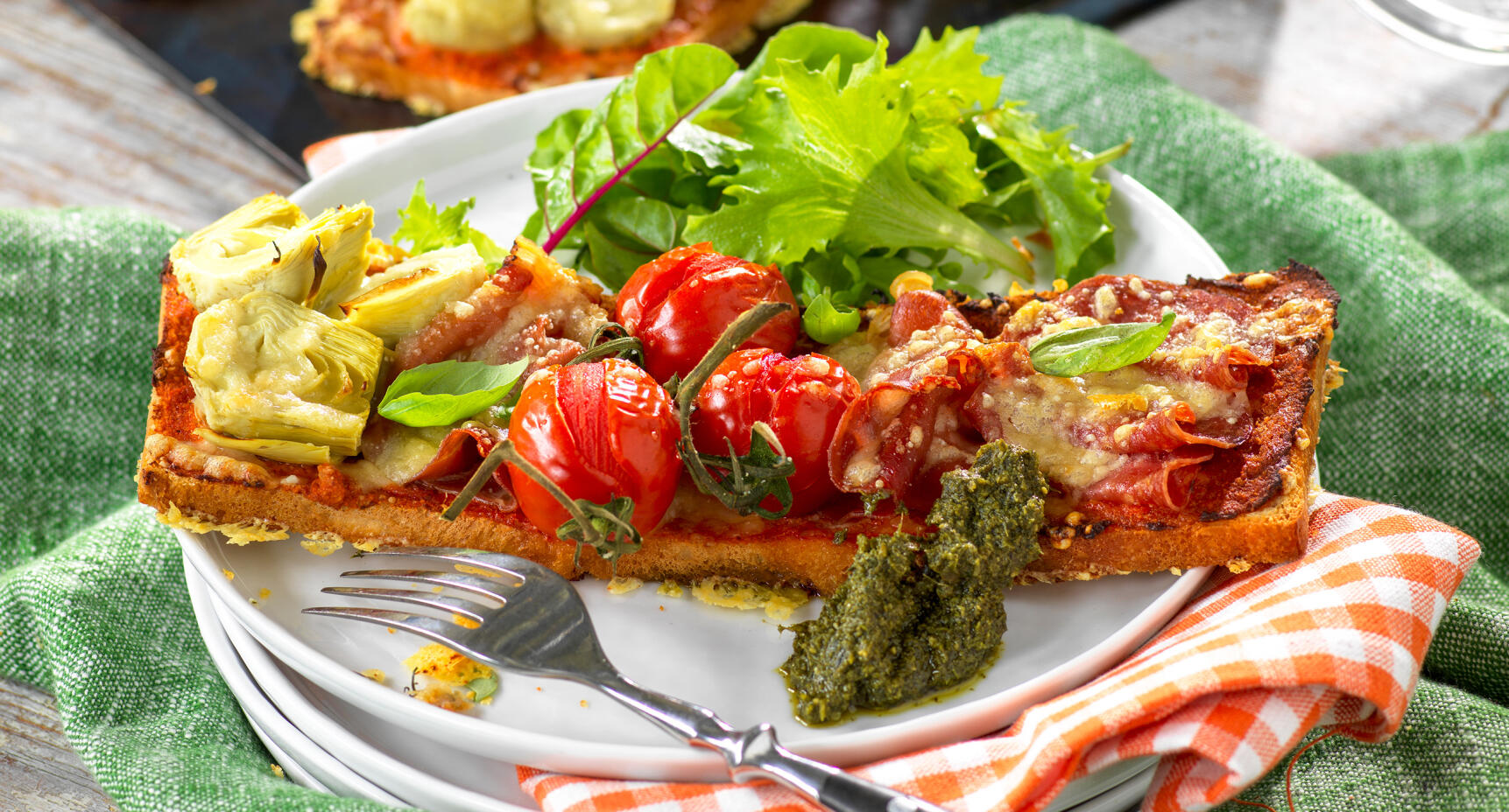 Matig pizzalandgång med smakrik paprikakräm!