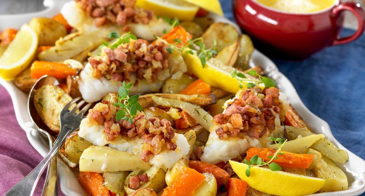 Torskrygg med bacon och rostade rotfrukter