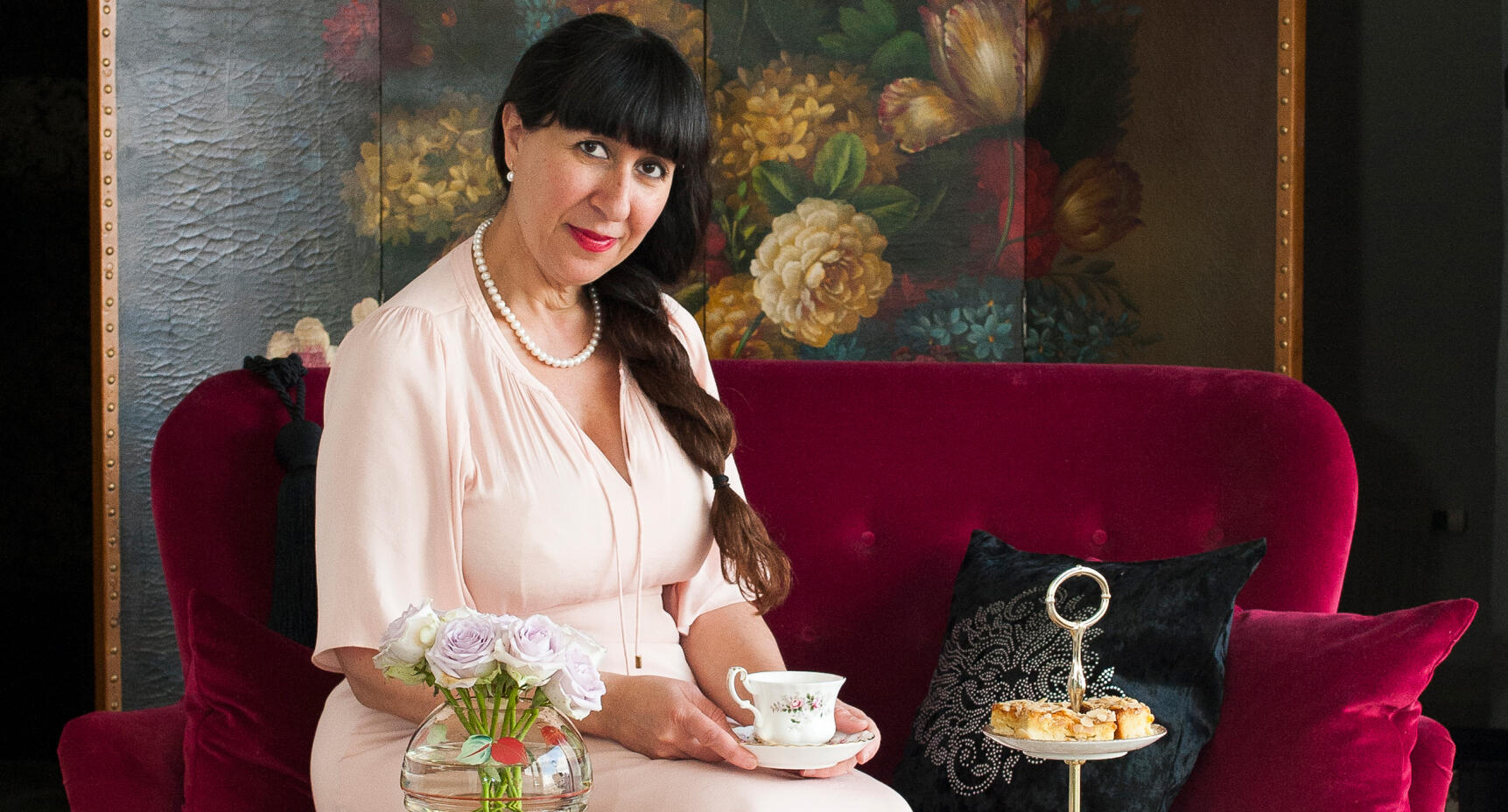 Sara bjuder 700 kvinnor på afternoon tea!