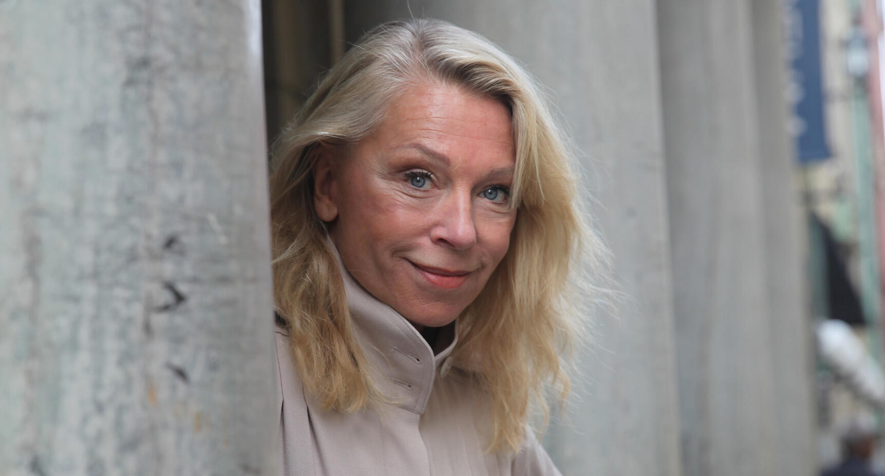 Katarina Ewerlöf berättar om tuffa uppväxten
