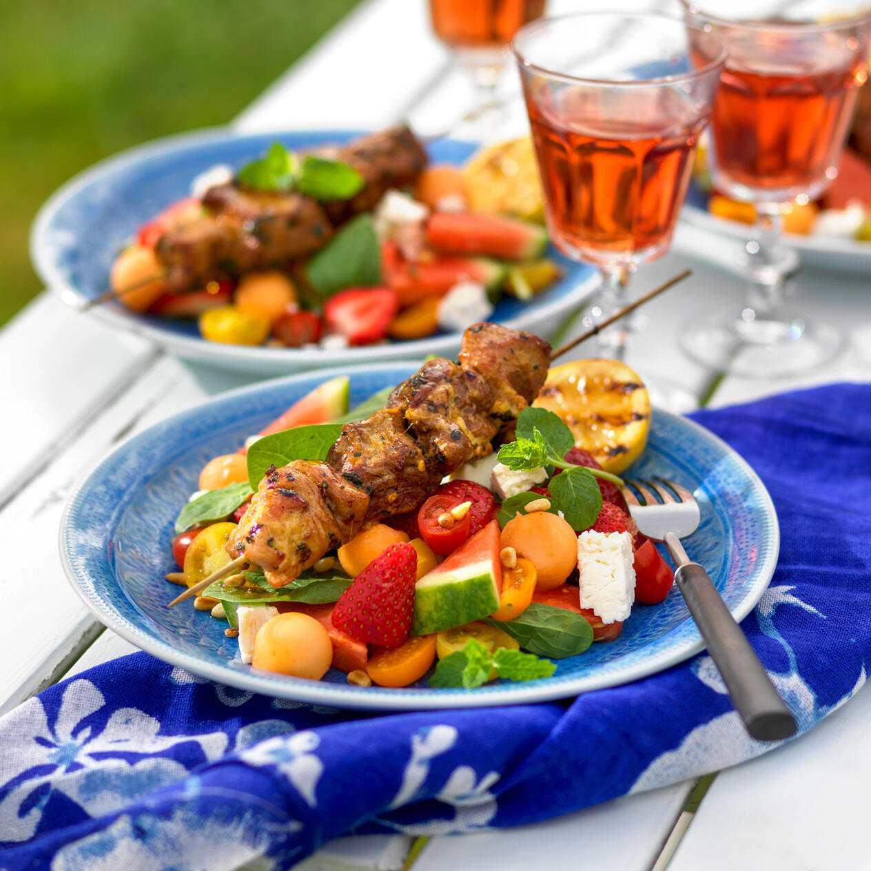 Kryddiga karréspett med melon- och fetasallad