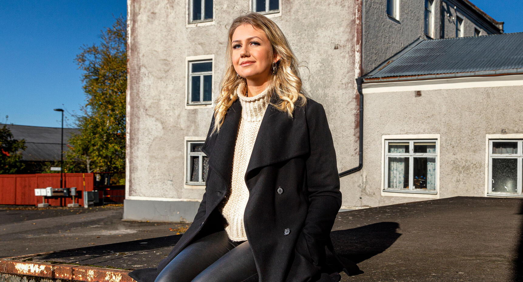 Josefine släppte debutroman efter hjärntumören: “Om jag inte blir författare nu, när ska jag då bli det?”